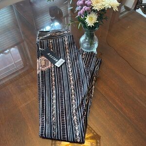 NWT, Wolven Zephyr Pocket Leggings, size XL